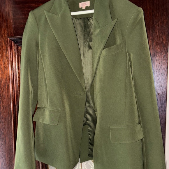 Camila Coelho Olive Blazer and Skort SET - Picture 6 of 7